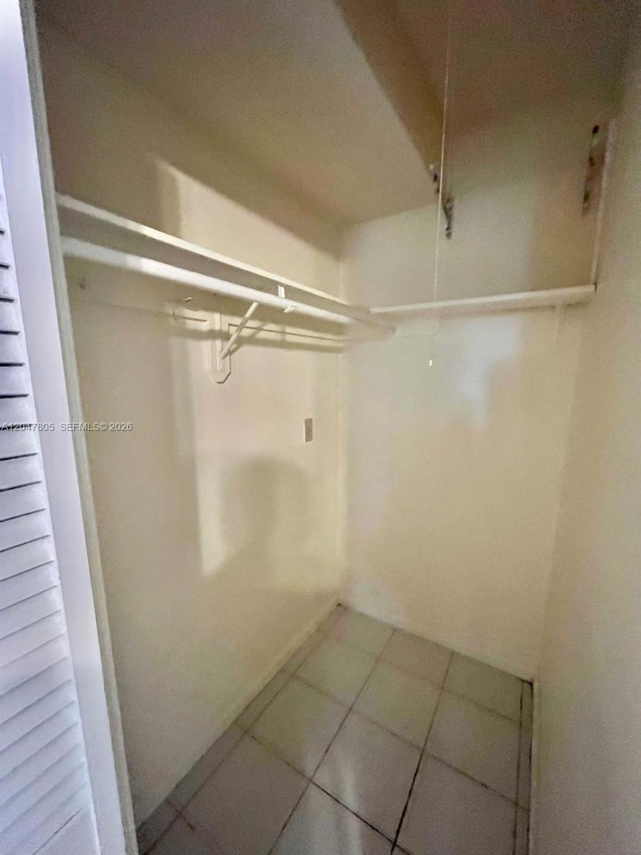 9851 Sandalfoot Boulevard, Unit 213 Boca Raton, FL 33428 - Photo 8 of 10