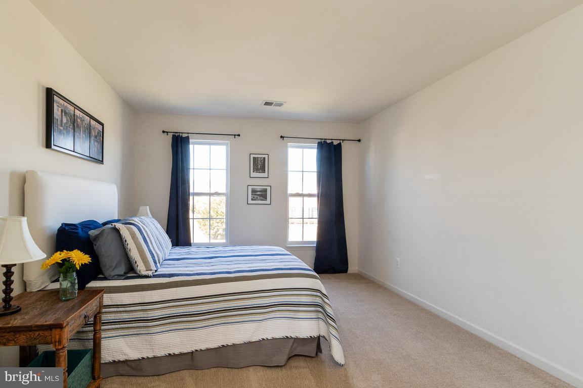 4623 Spring Run Road Warrenton, VA 20187 - Photo 27 of 53 Bedroom #2 has an en-suite bath