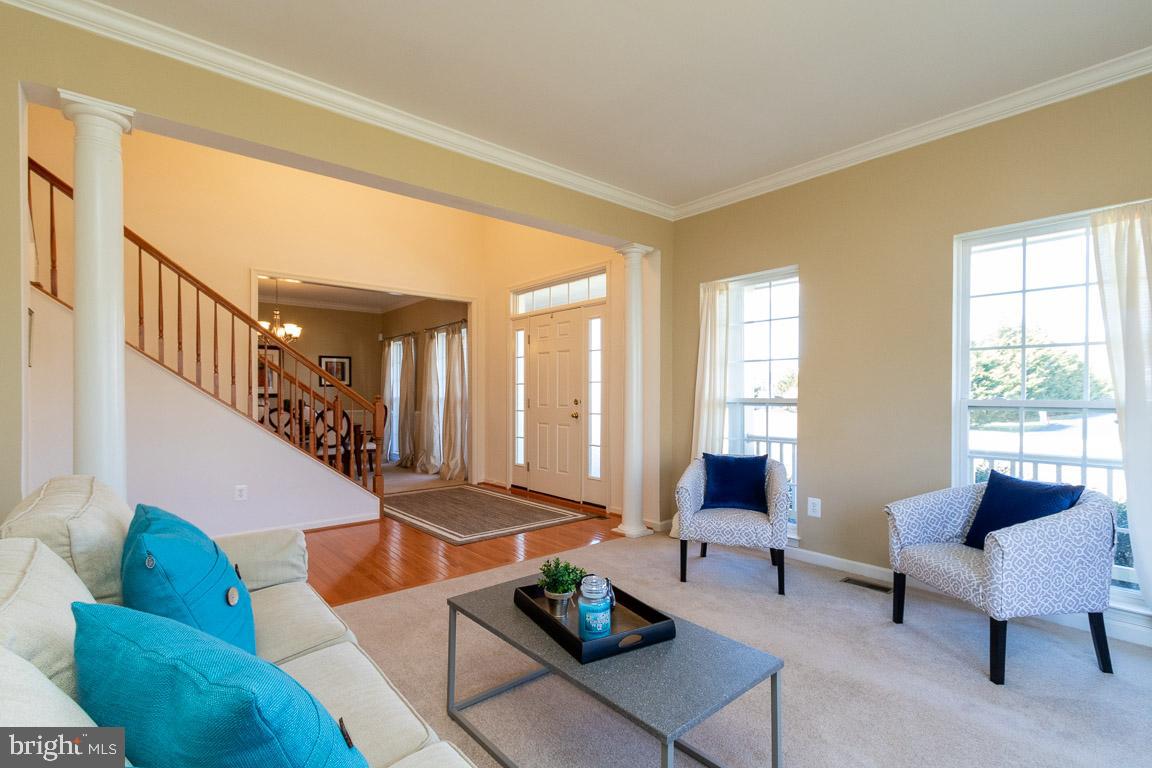 4623 Spring Run Road Warrenton, VA 20187 - Photo 7 of 53 Neutral colors to coordinate with any decor theme