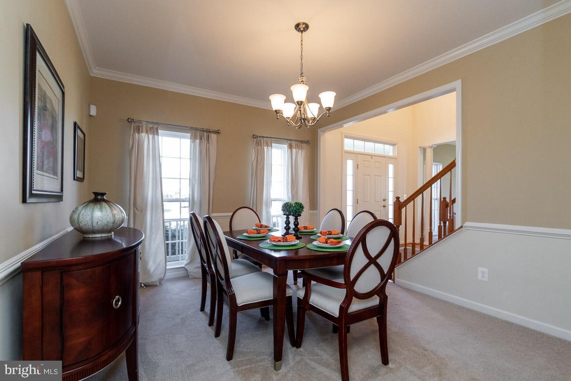 4623 Spring Run Road Warrenton, VA 20187 - Photo 9 of 53 Dining Rm offers 3 walls for hutches or buffets