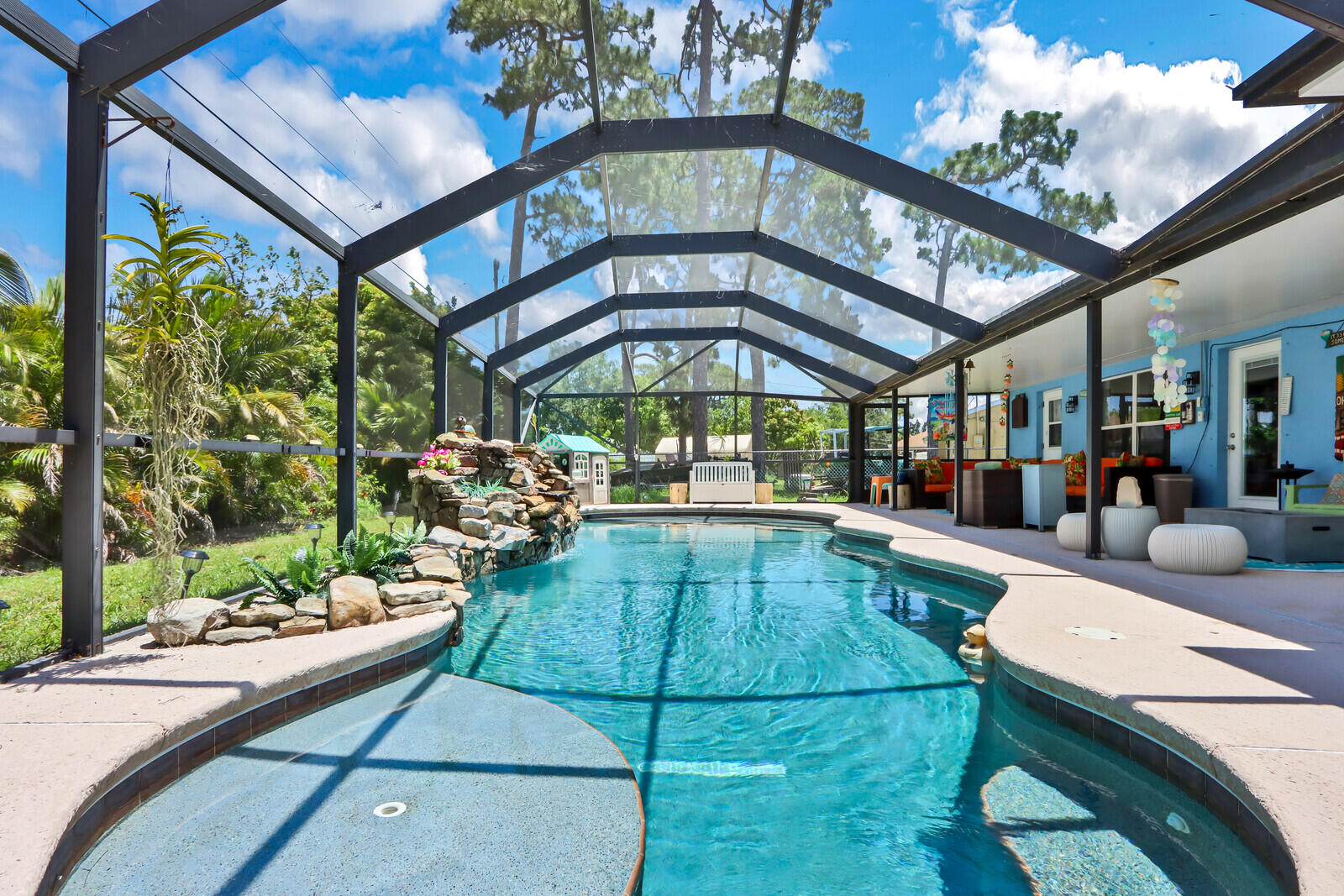 333 Southwest Covington Road Port St. Lucie, FL 34953 - Photo 39 of 40 Covered Pool
