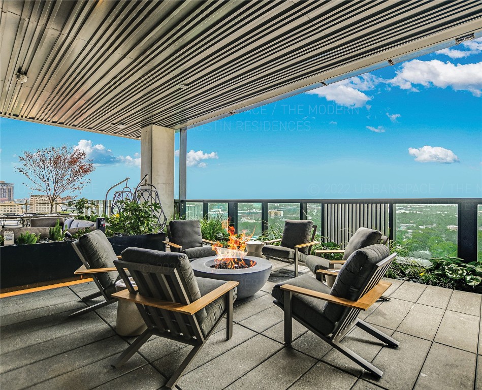 610 Davis Street, Unit 3002 Austin, TX 78701 - Photo 22 of 31 a outdoor space with patio furniture