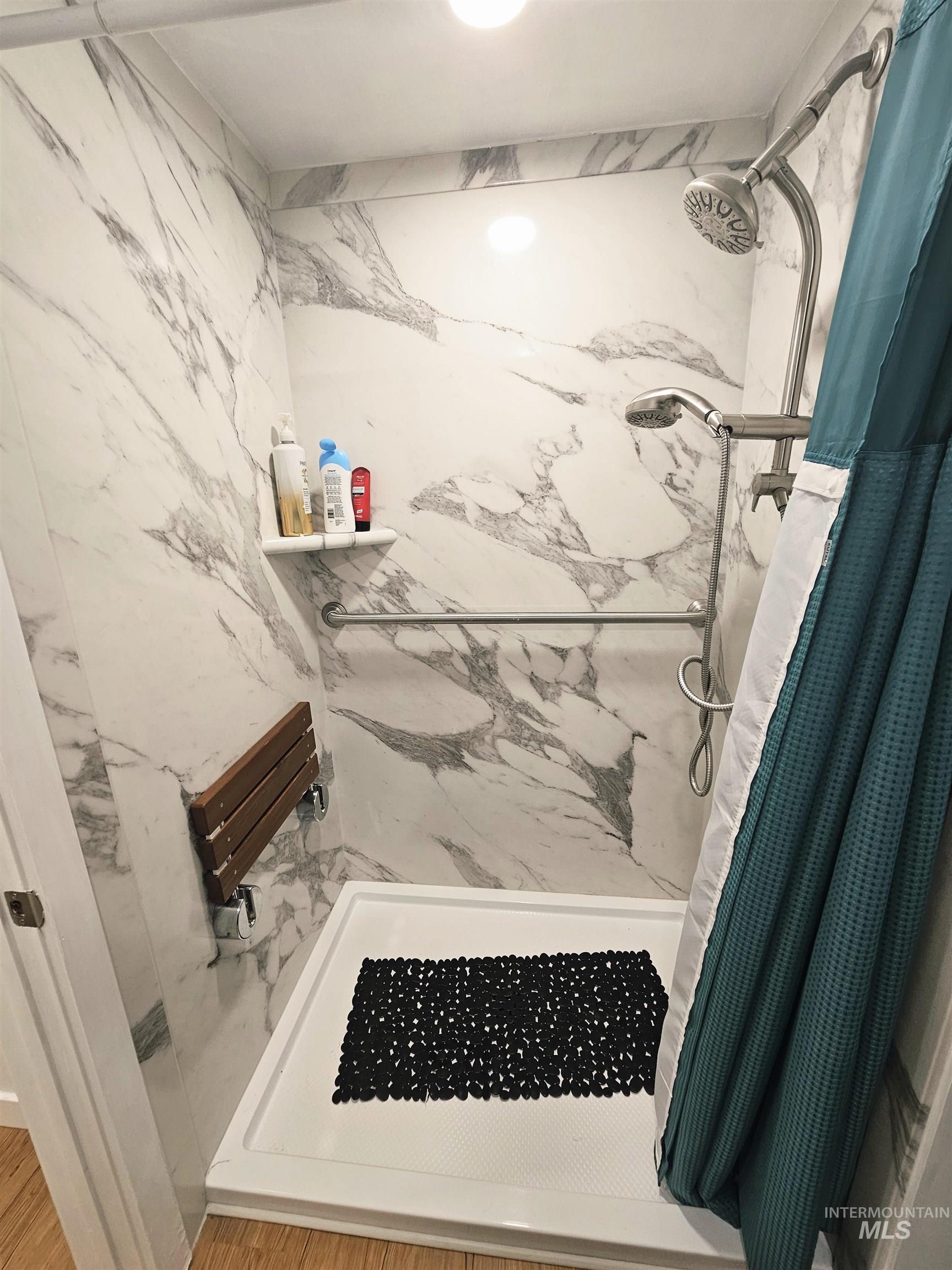 712 3rd Street Lewiston, ID 83501 - Photo 20 of 30 Bathroom with a marble finish shower