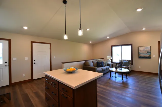 $324,900 | 2031 East 20th Street, Zumbrota, MN 55992