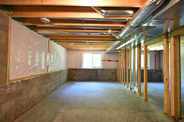 $324,900 | 2031 East 20th Street, Zumbrota, MN 55992