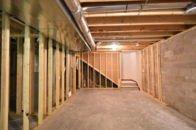 $324,900 | 2031 East 20th Street, Zumbrota, MN 55992