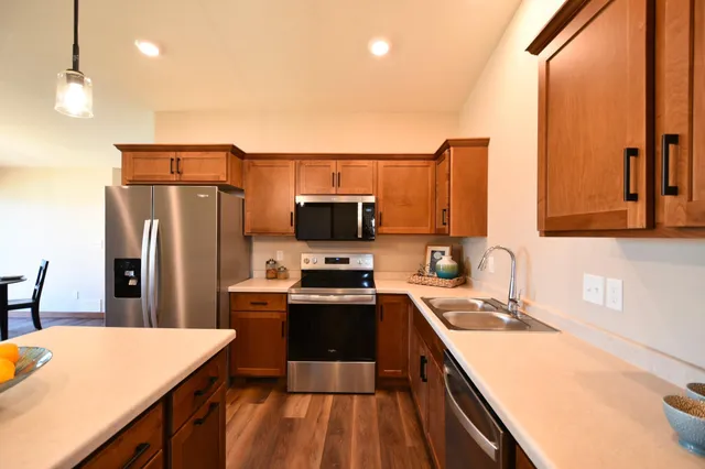 $324,900 | 2031 East 20th Street, Zumbrota, MN 55992