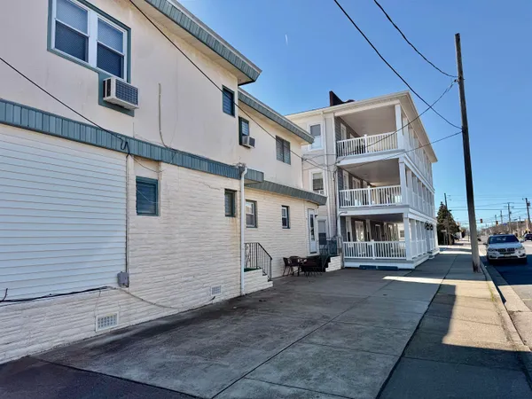 $260,000 | 302 East Buttercup Road, Unit 6, Wildwood Crest, NJ 08260