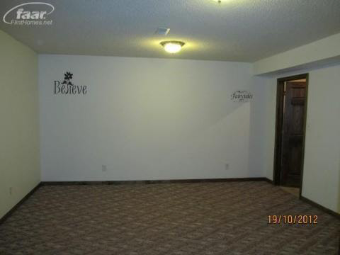 4366 Reid Road Swartz Creek, MI 48473 - Photo 12 of 20 20220622-11.JPG