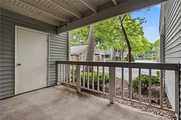 $165,000 | 8810 West 106th Terrace, Overland Park, KS 66212