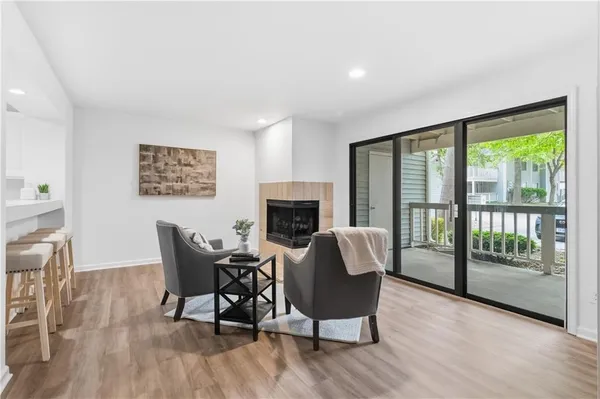 $165,000 | 8810 West 106th Terrace, Overland Park, KS 66212