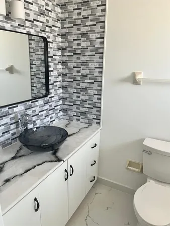 $2,300 | 7526 West 20th Avenue, Unit 203, Hialeah, FL 33016