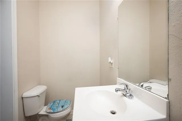 $215,000 | 214 East 13th Street, Higginsville, MO 64037