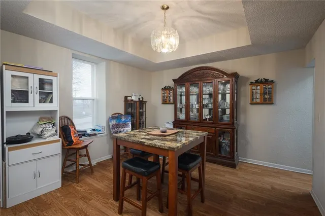 $215,000 | 214 East 13th Street, Higginsville, MO 64037