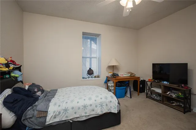 $215,000 | 214 East 13th Street, Higginsville, MO 64037