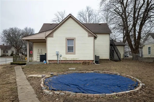 $215,000 | 214 East 13th Street, Higginsville, MO 64037
