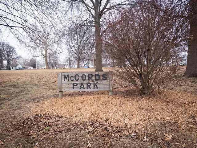 $215,000 | 214 East 13th Street, Higginsville, MO 64037