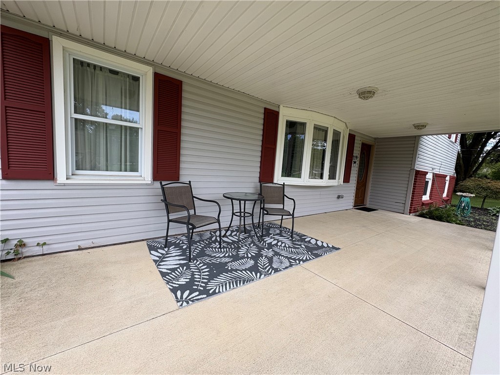 110 Habant Road Amherst, OH 44001 - Photo 3 of 45