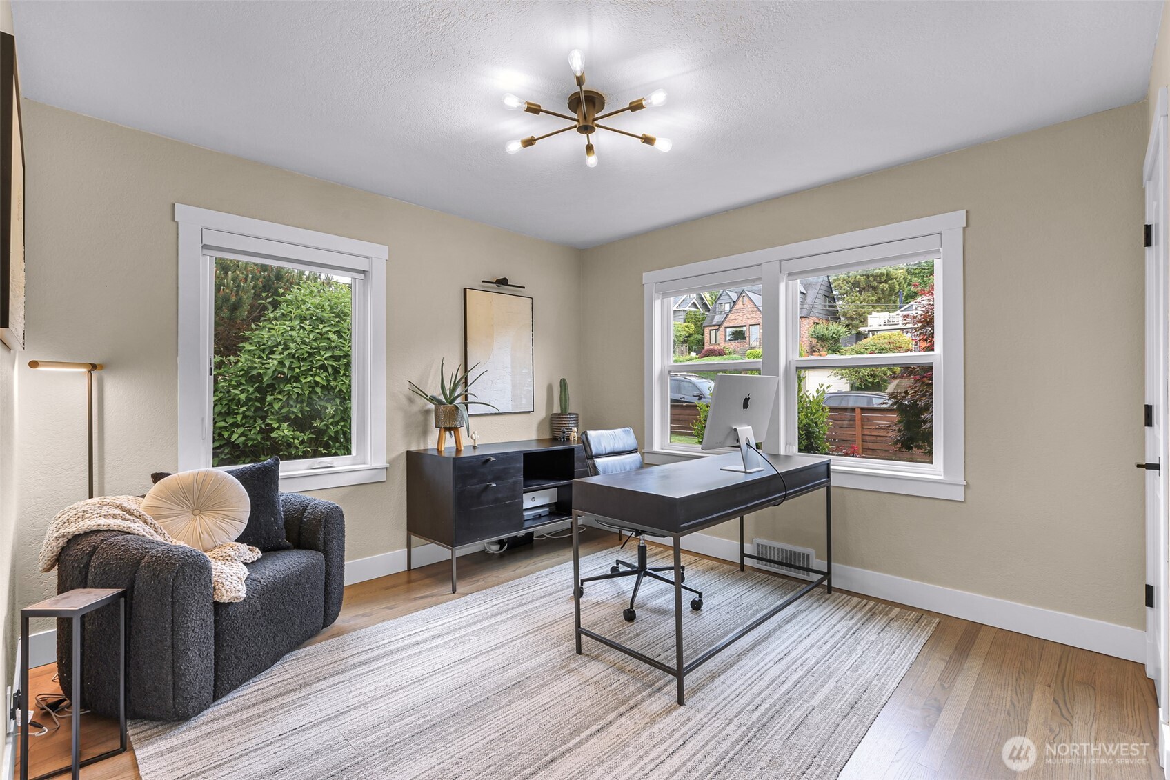 5336 Southwest Admiral Way Seattle, WA 98116 - Photo 20 of 36