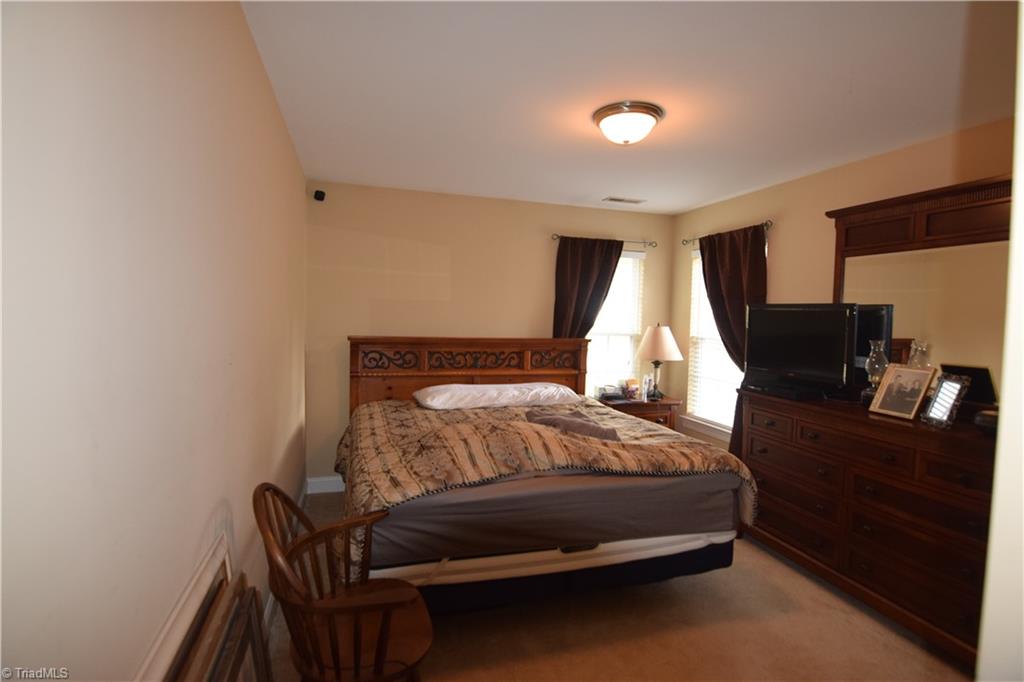 9568 Oakbrook Ridge Rural Hall, NC 27045 - Photo 13 of 16