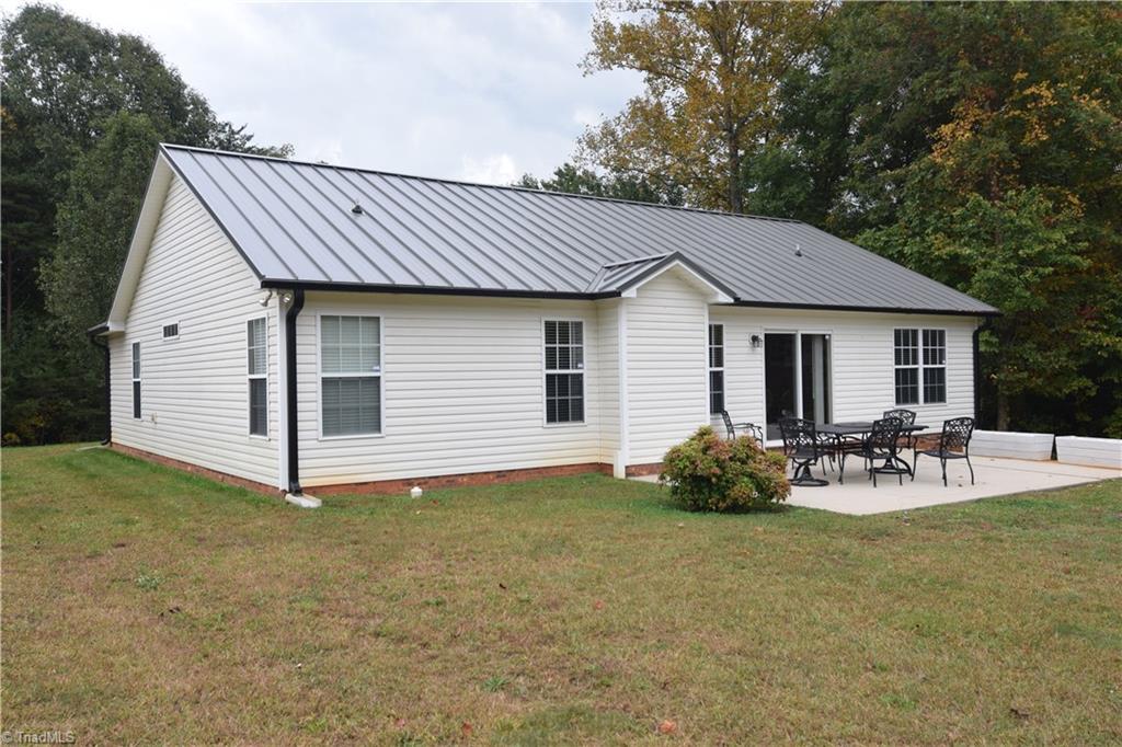9568 Oakbrook Ridge Rural Hall, NC 27045 - Photo 4 of 16
