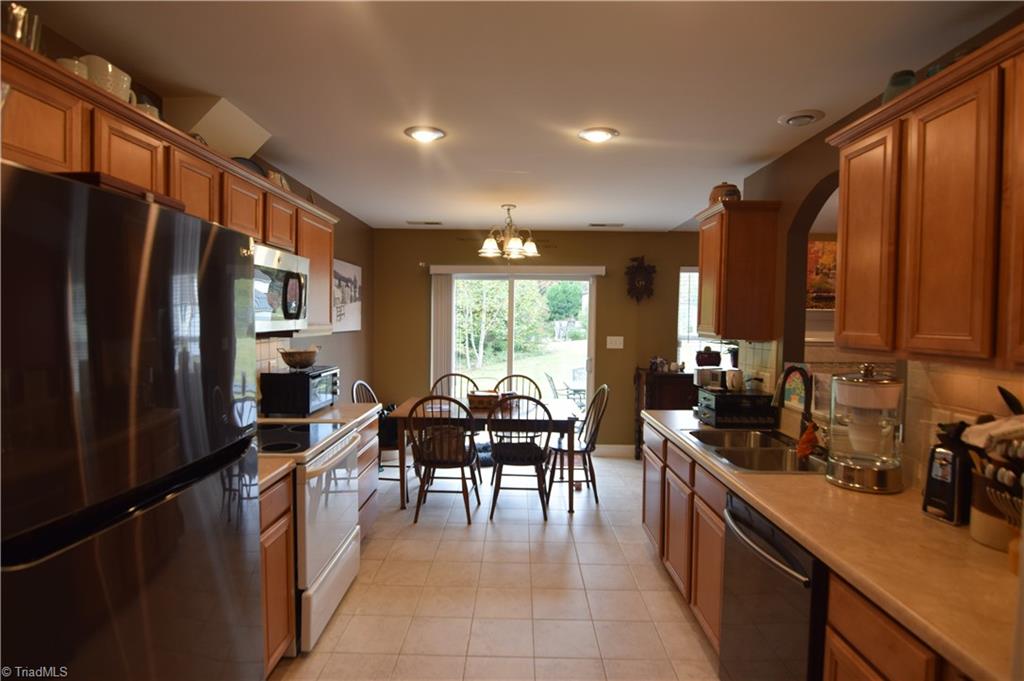 9568 Oakbrook Ridge Rural Hall, NC 27045 - Photo 8 of 16