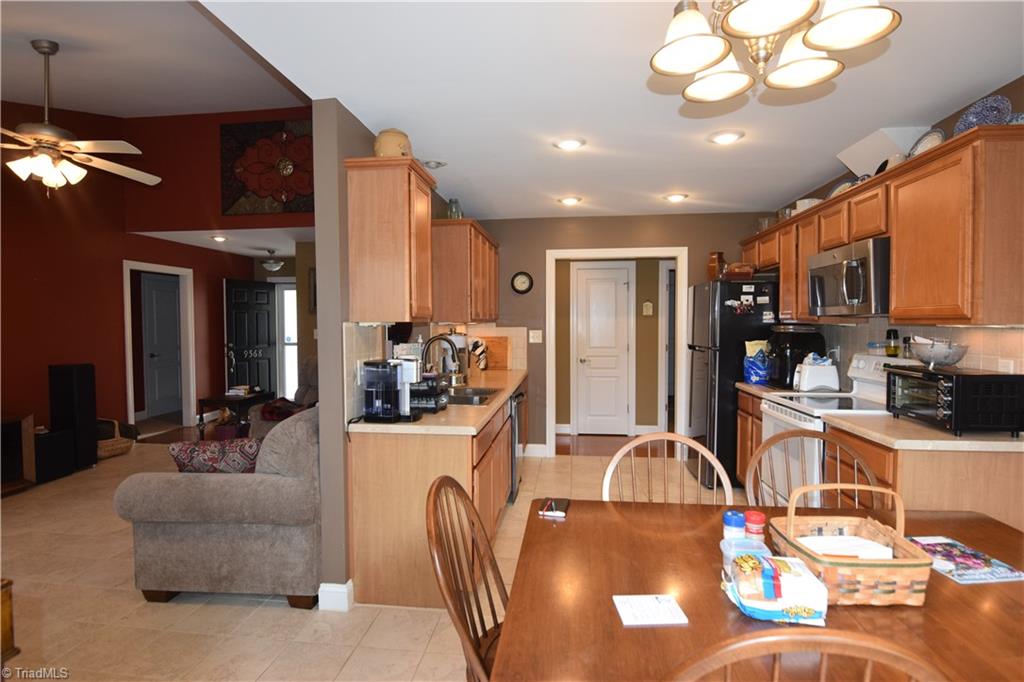 9568 Oakbrook Ridge Rural Hall, NC 27045 - Photo 9 of 16