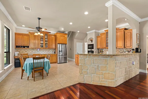 $650,000 | 141 County Road 6869, Natalia, TX 78059
