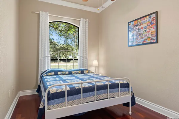 $650,000 | 141 County Road 6869, Natalia, TX 78059