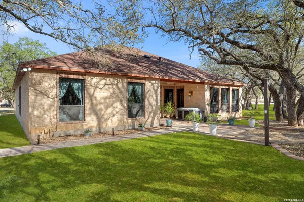 $650,000 | 141 County Road 6869, Natalia, TX 78059