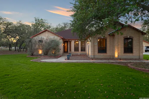 $650,000 | 141 County Road 6869, Natalia, TX 78059