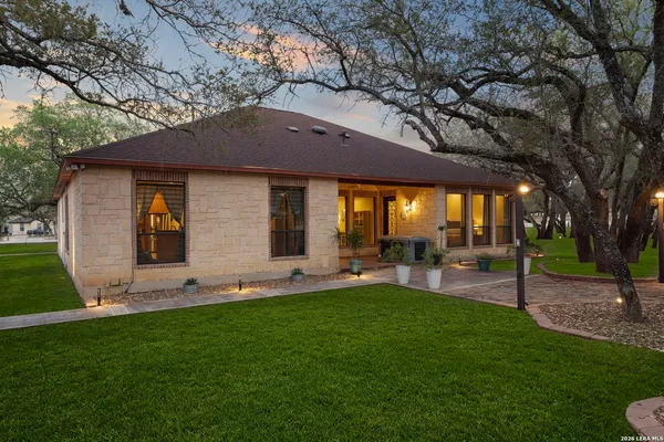 $650,000 | 141 County Road 6869, Natalia, TX 78059