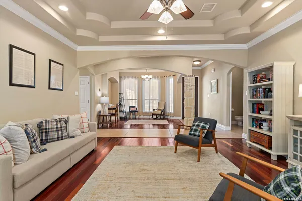 $650,000 | 141 County Road 6869, Natalia, TX 78059