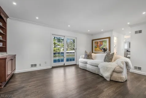 $1,585,000 | 1 Morningside Drive, Livingston, NJ 07039