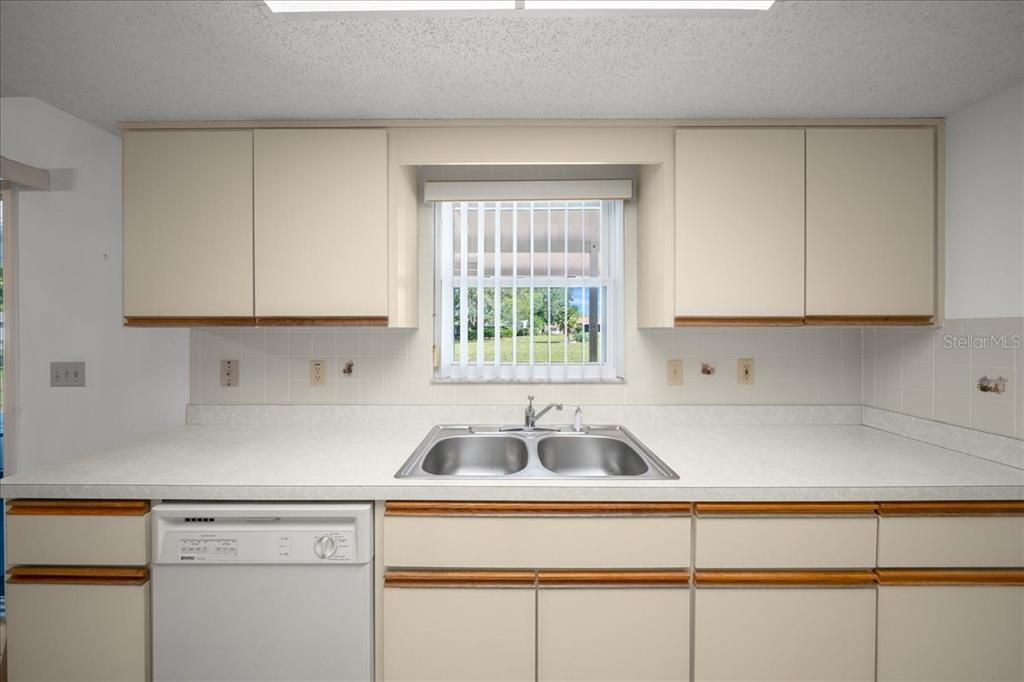 11270 Southwest 62nd Avenue Road Ocala, FL 34476 - Photo 3 of 51 Gallery Image 3