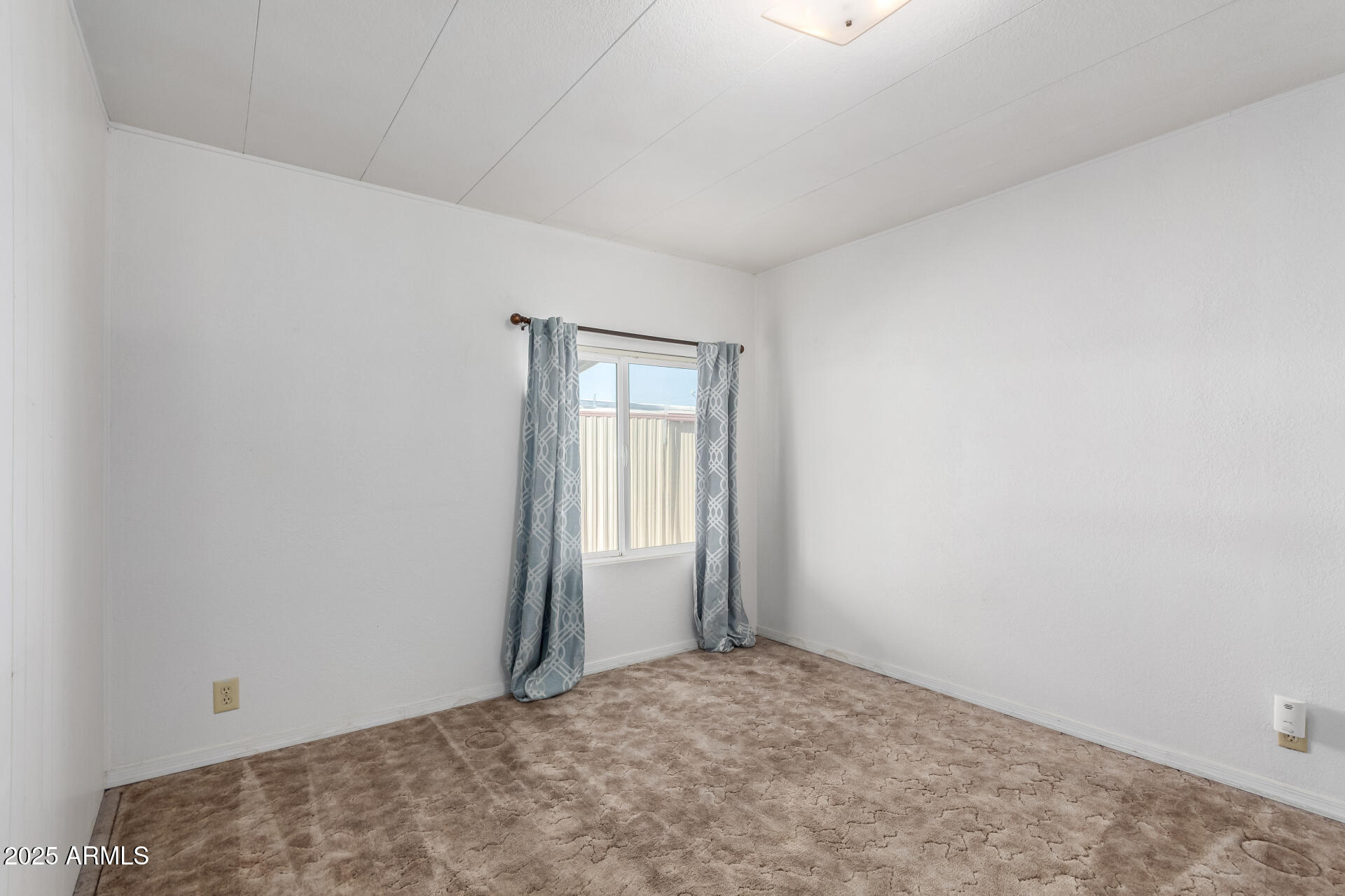 2700 East Allred Avenue, Unit R89 Mesa, AZ 85204 - Photo 12 of 28 a view of empty room