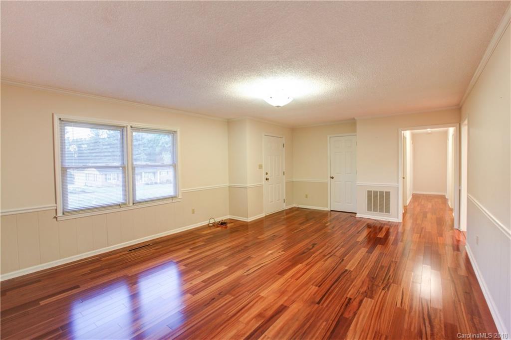 930 Coventry Road Kannapolis, NC 28081 - Photo 4 of 18 Gallery Image 4