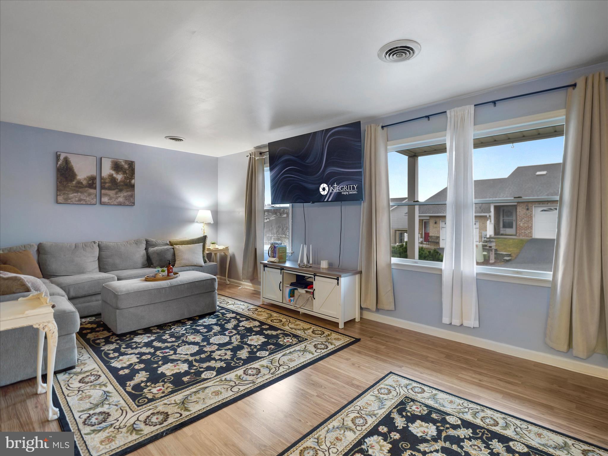 155 Ash Spring Court Waynesboro, PA 17268 - Photo 4 of 27 Living Room