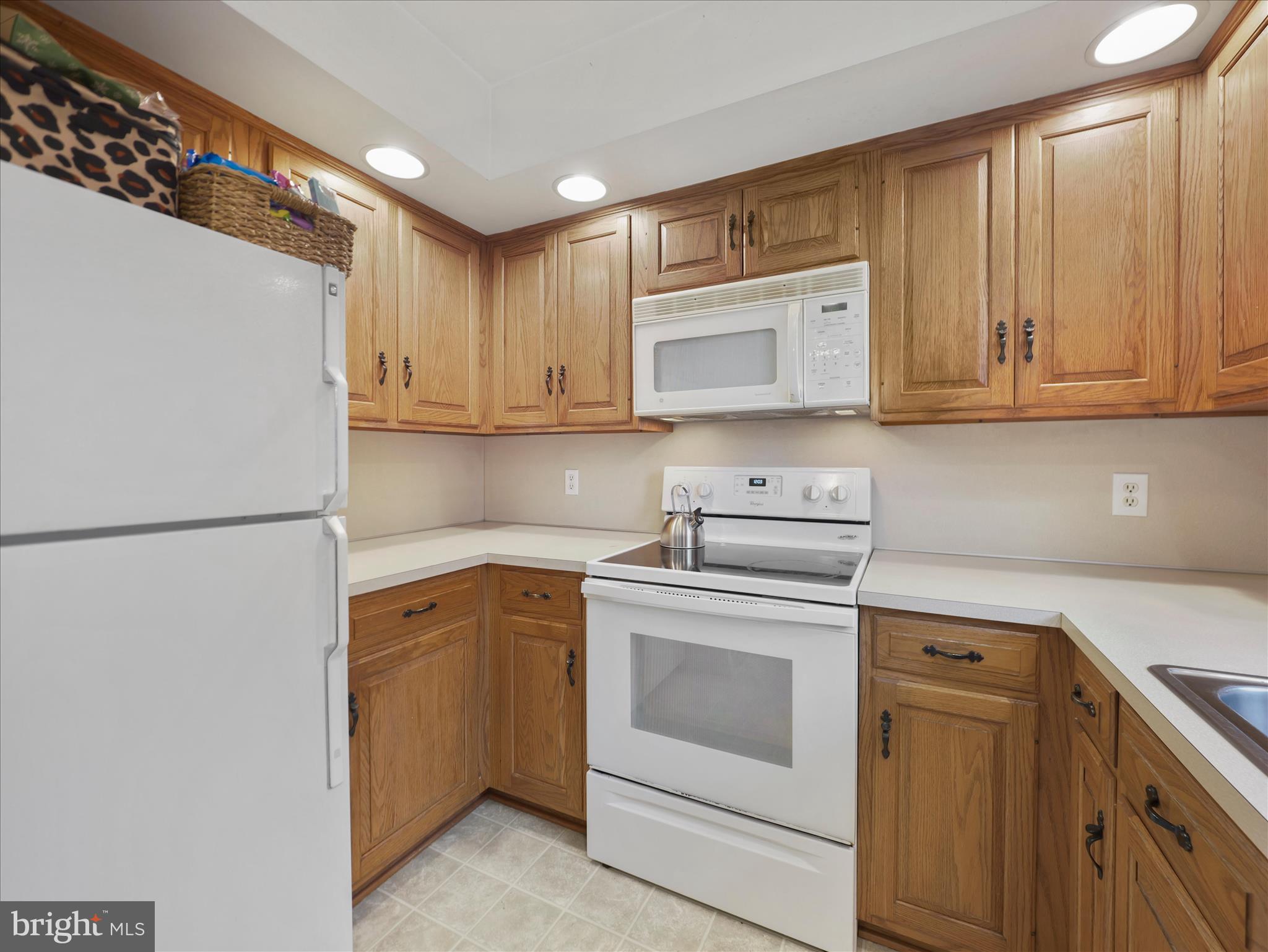 155 Ash Spring Court Waynesboro, PA 17268 - Photo 9 of 27 Kitchen