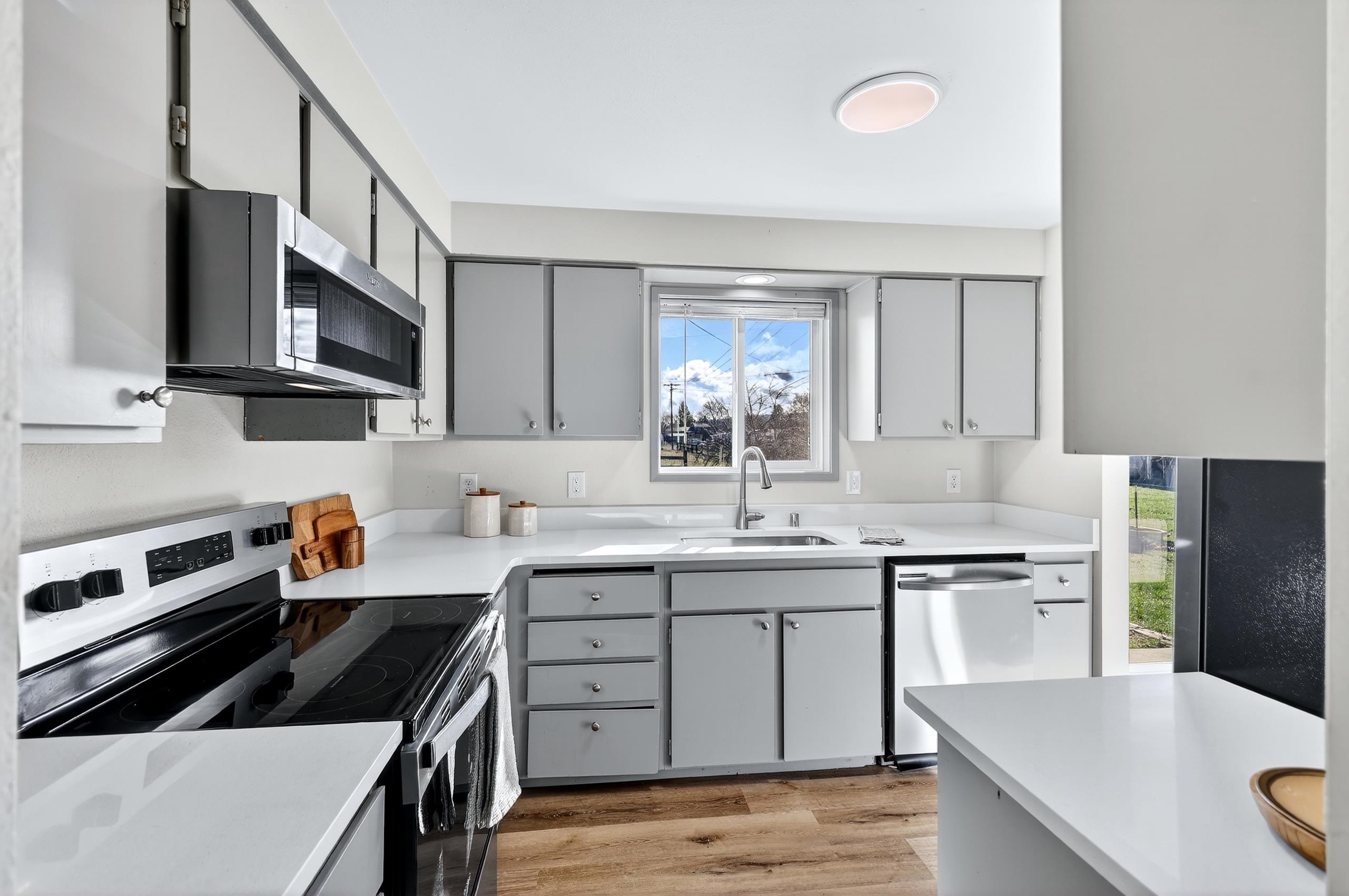 5204 North Chase Road Newman Lake, WA 99025 - Photo 3 of 50