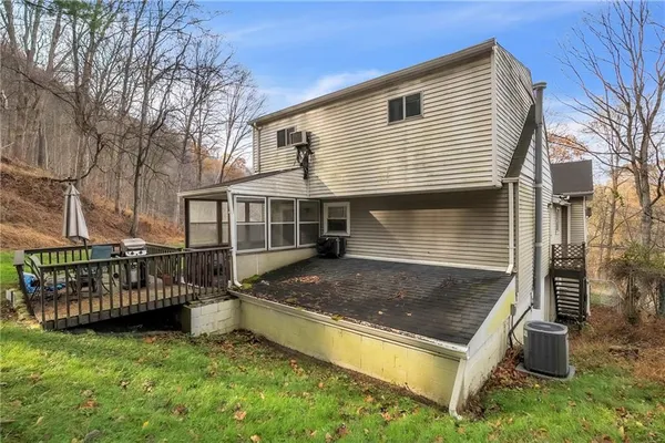 $184,900 | 1517 Hulton Road, Verona, PA 15147