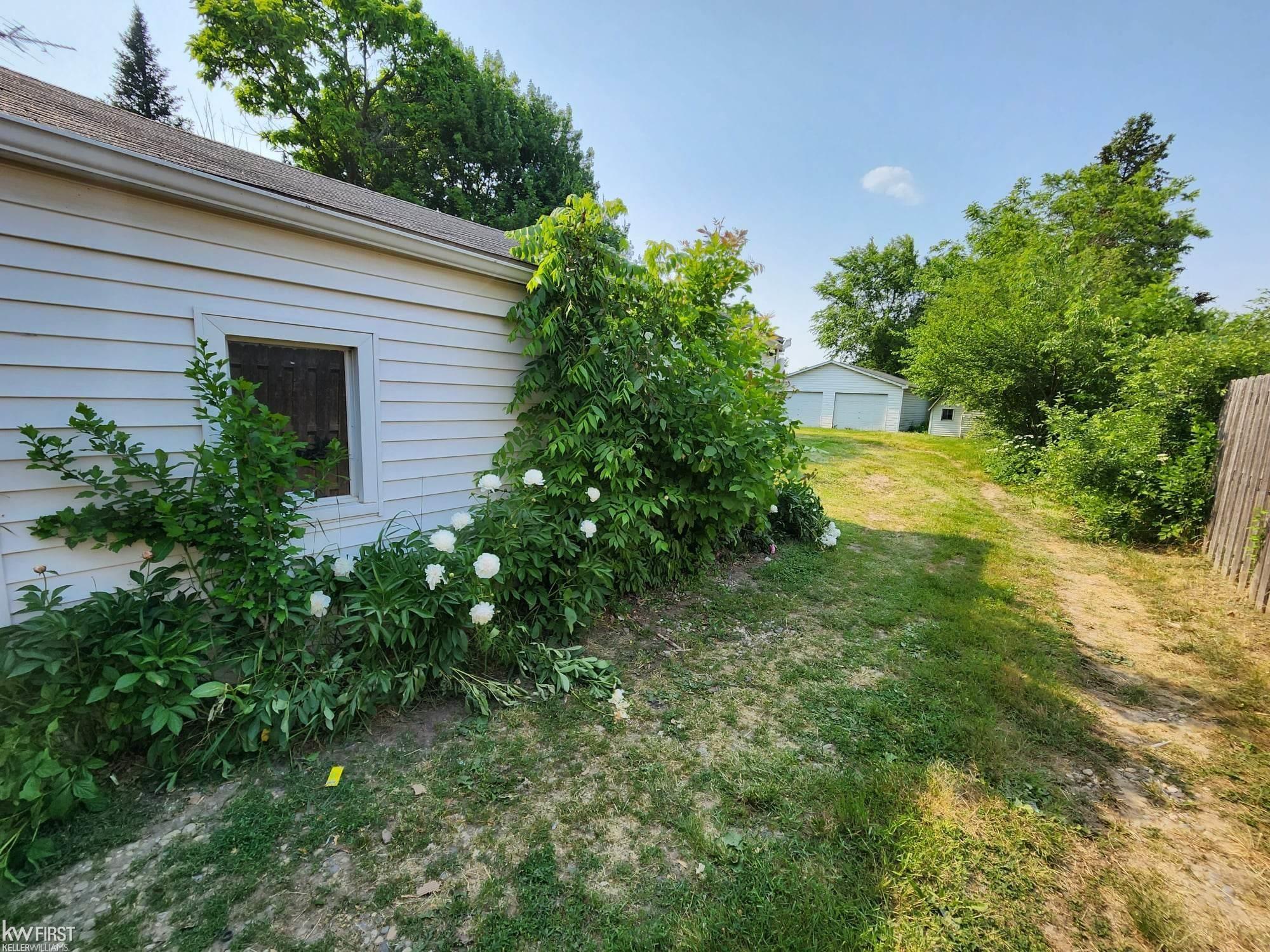 4469 East Mt Morris Road Mount Morris, MI 48458 - Photo 37 of 44 50111271-36.JPG
