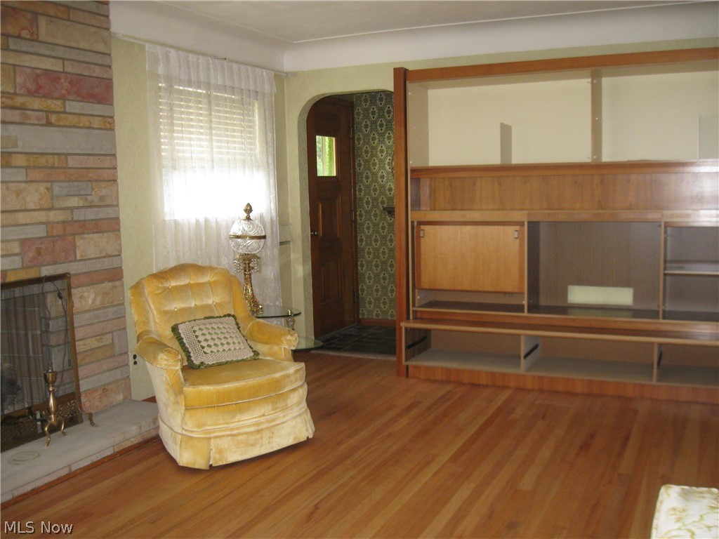 6154 State Road Parma, OH 44134 - Photo 10 of 35 Another view of living room.