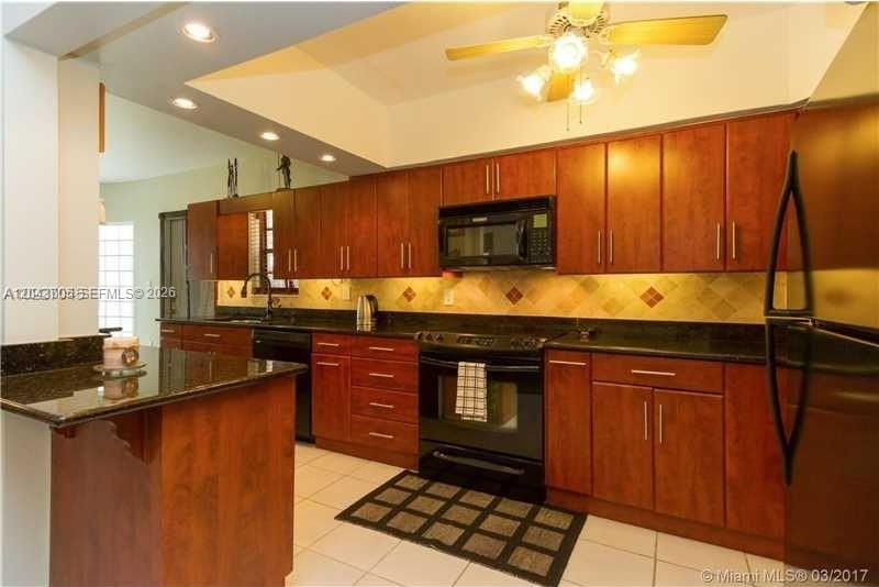 5931 Southwest 46th Street Miami, FL 33155 - Photo 11 of 35
