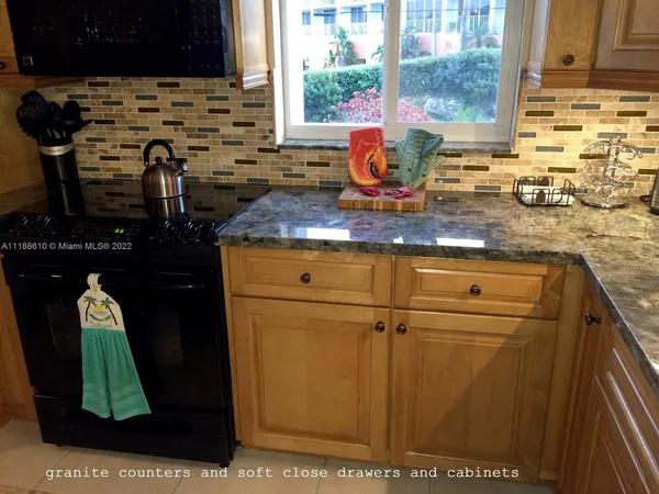 $2,700 | 300 Ocean Drive, Unit 20, Key Largo, FL 33037