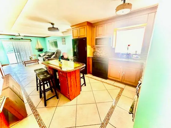 $2,700 | 300 Ocean Drive, Unit 20, Key Largo, FL 33037