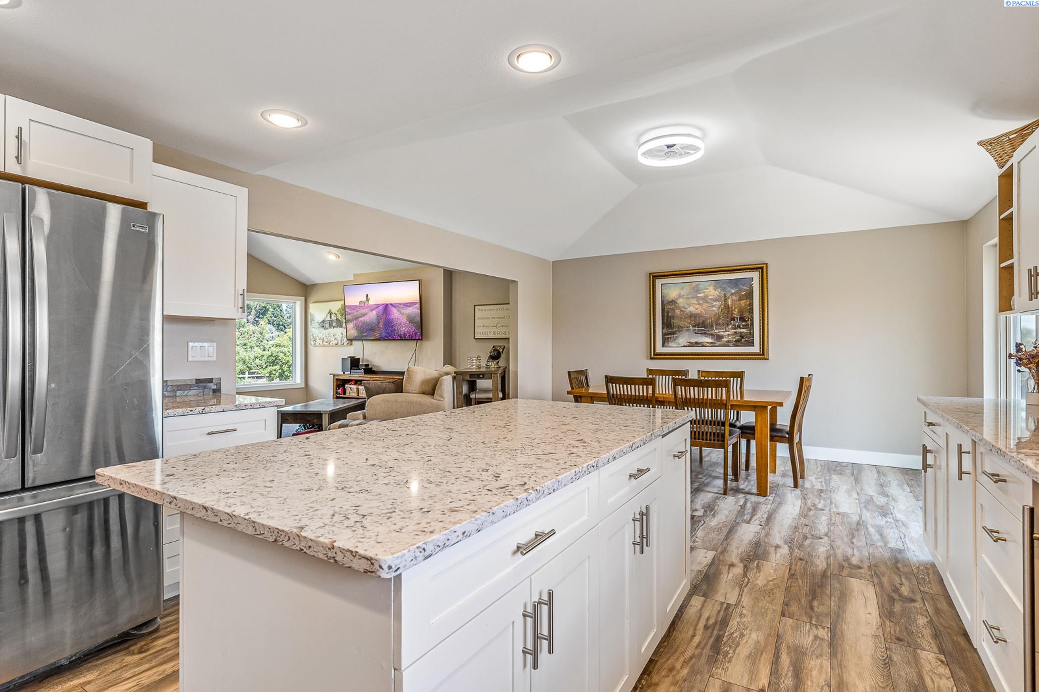 40223 East Ruppert Road Benton City, WA 99320 - Photo 11 of 44 Gallery Image 11