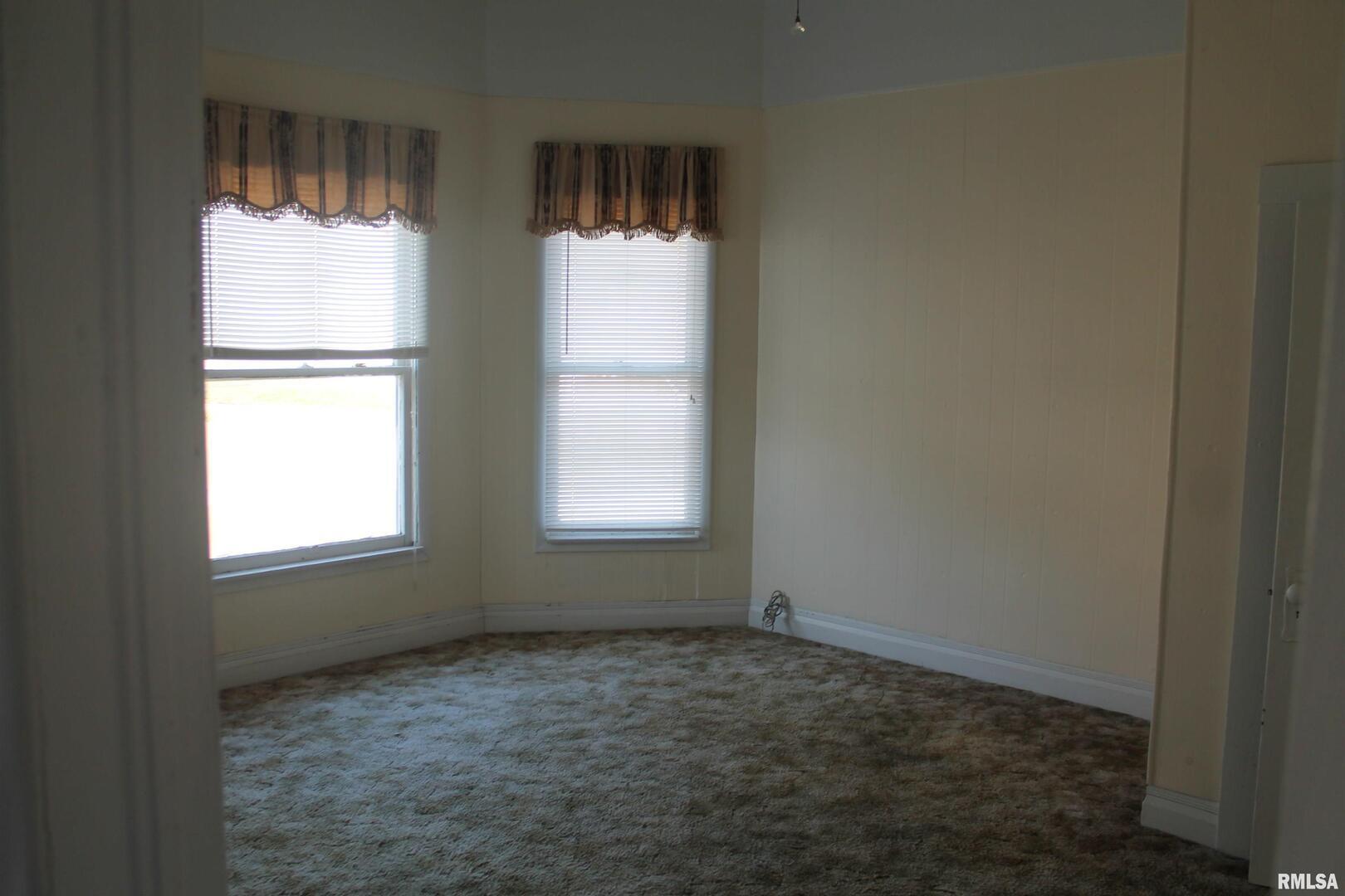 505 South Ash Street, Unit 2 Carbondale, IL 62901 - Photo 4 of 10