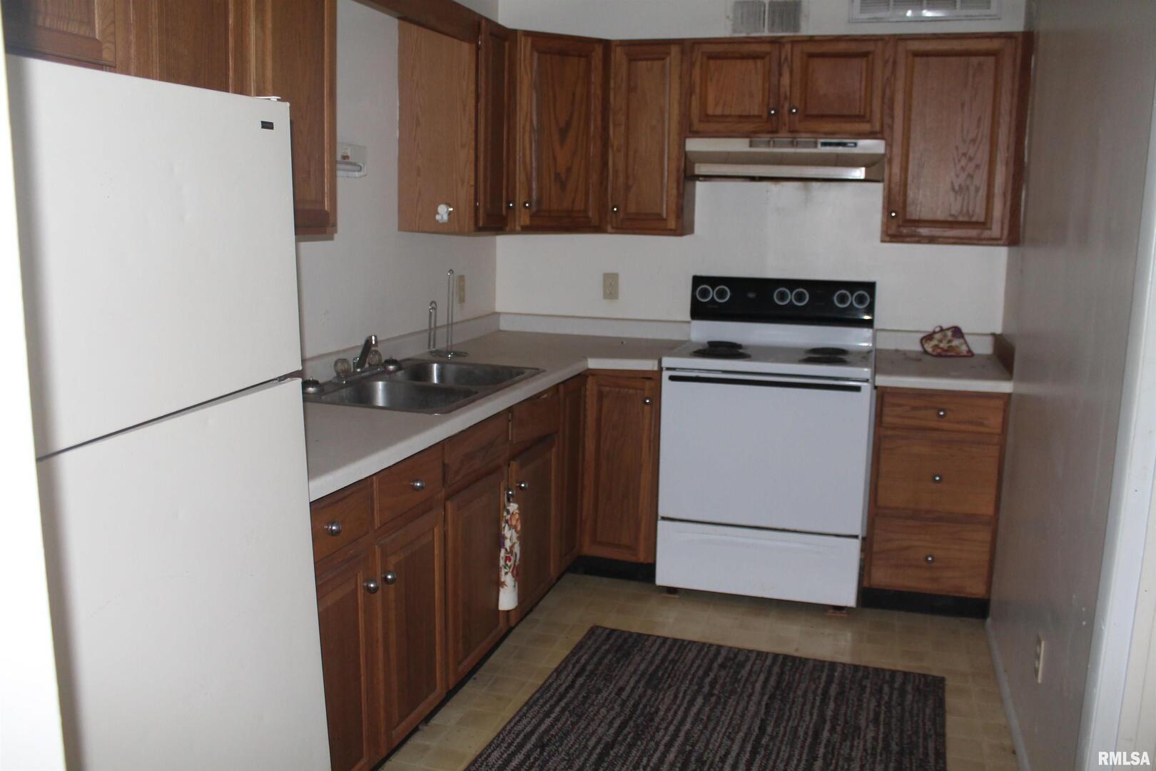 505 South Ash Street, Unit 2 Carbondale, IL 62901 - Photo 7 of 10