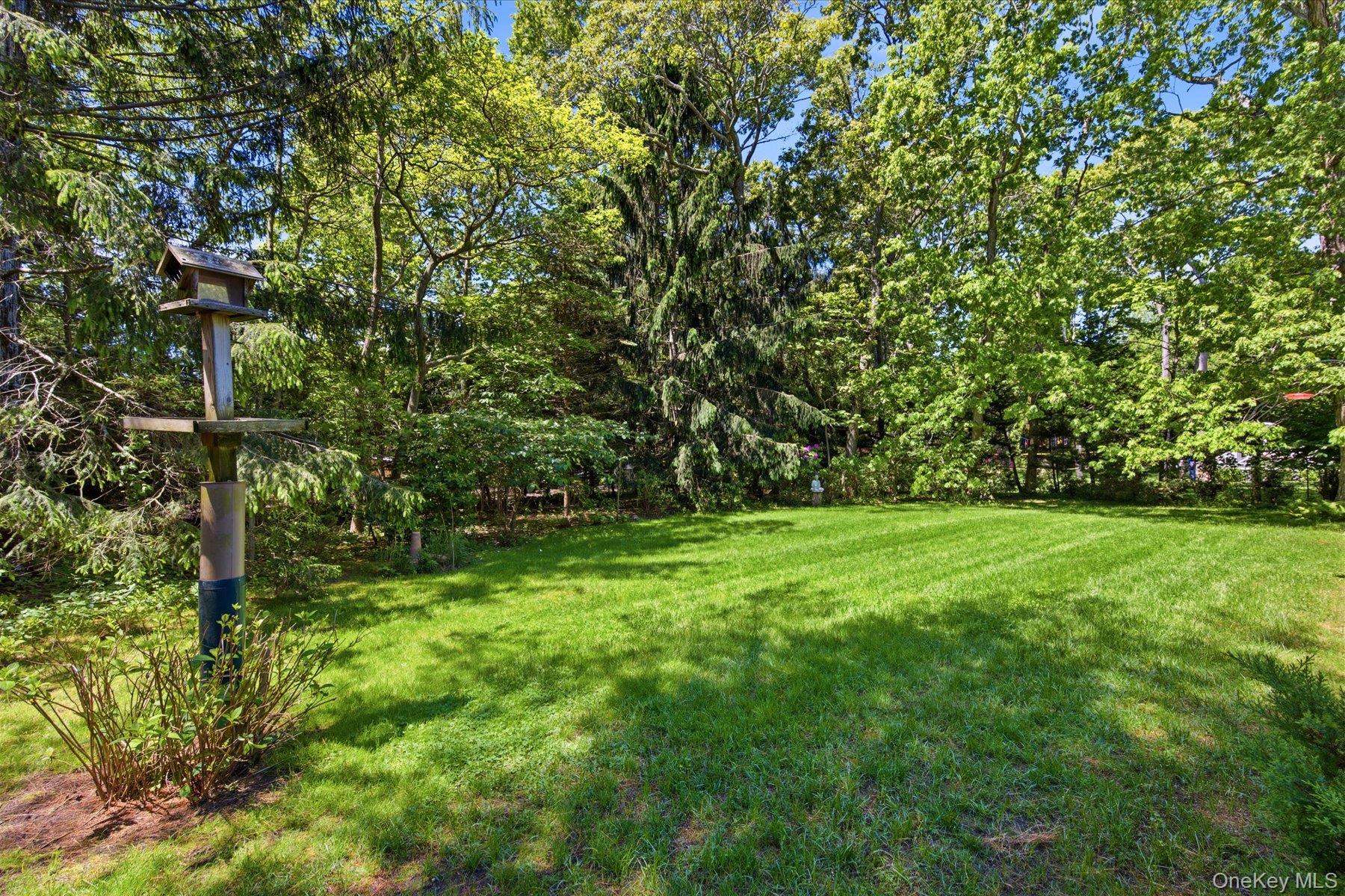 34 Water Hole Road East Hampton, NY 11937 - Photo 23 of 32